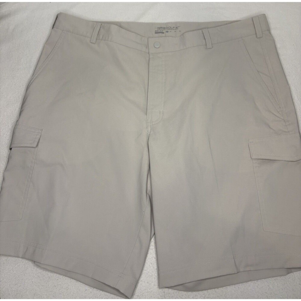 Nike Golf Khaki Men’s Size 38 Dri-Fit Cargo Shorts